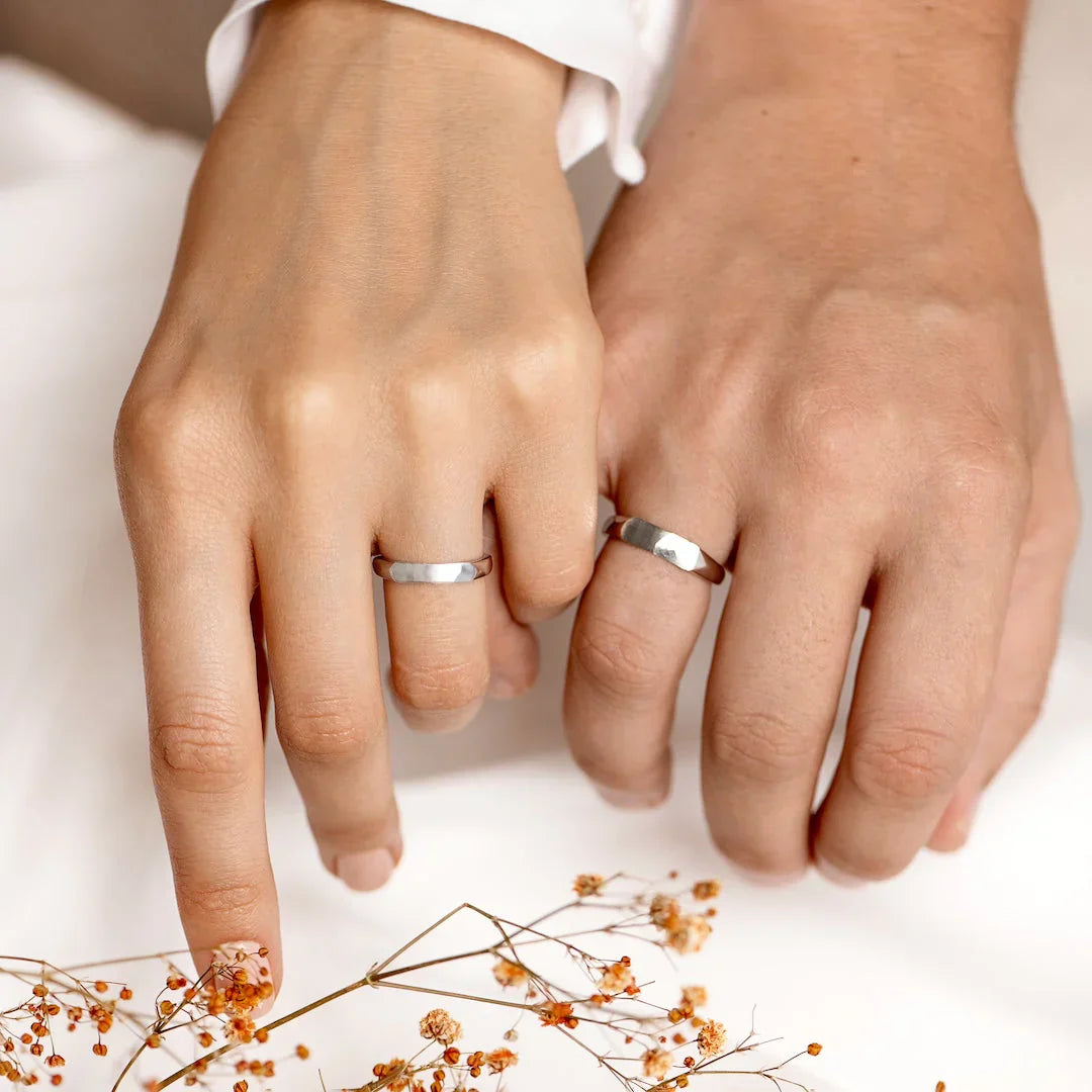 LumiLove Gebeeldhouwde Ring | Een Verborgen Boodschap van Liefde
